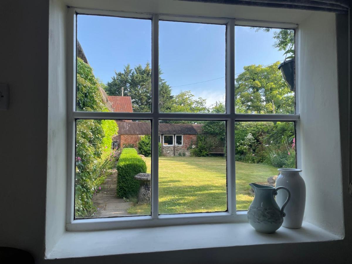 Отель Little Barn Buckland Newton Экстерьер фото