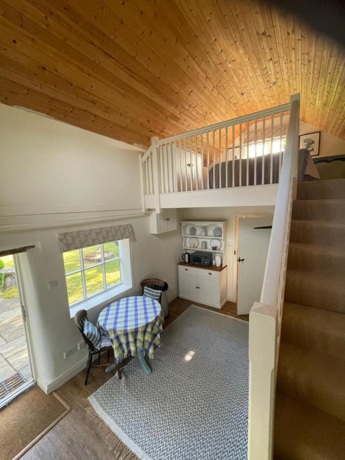Отель Little Barn Buckland Newton Экстерьер фото