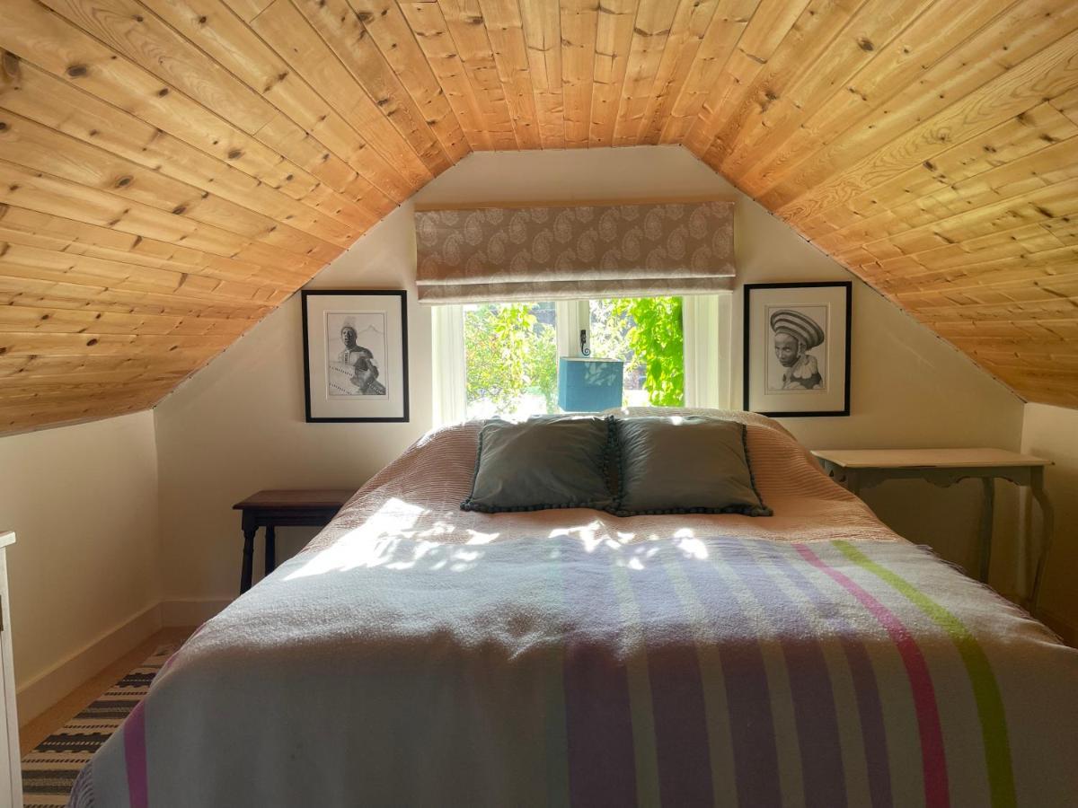 Отель Little Barn Buckland Newton Экстерьер фото