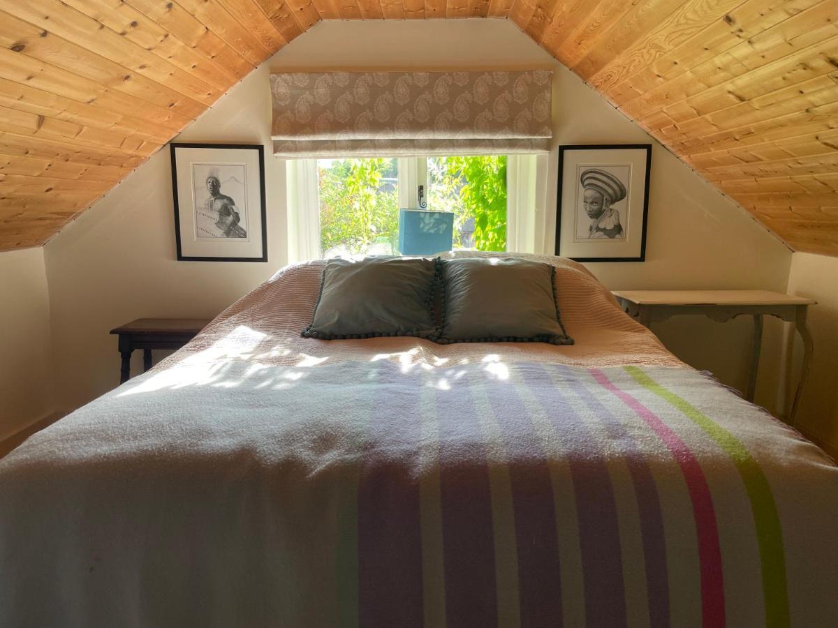 Отель Little Barn Buckland Newton Экстерьер фото